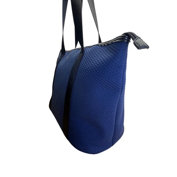 Elliot Lucca Navy Textured Lining Black Straps & Zipper Closure Tote Bag Sz L - Picture 2 of 13